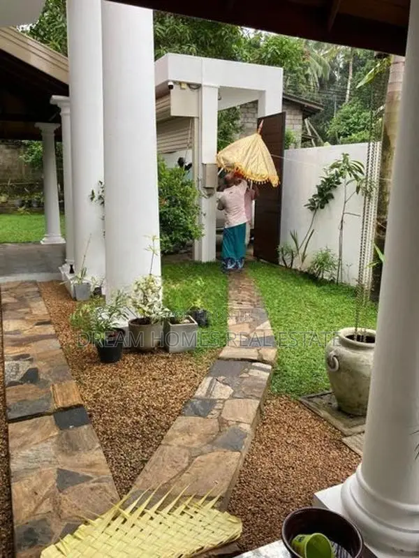 Spacious 4-Bedroom House for Rent – Godagama