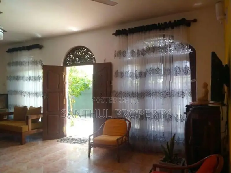 Prime House for Sale in Maharagama – 119 Bus Road