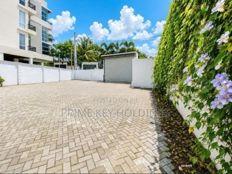 Commercial Building for sale – Polwatta Rd, PannipitiyacCS101)