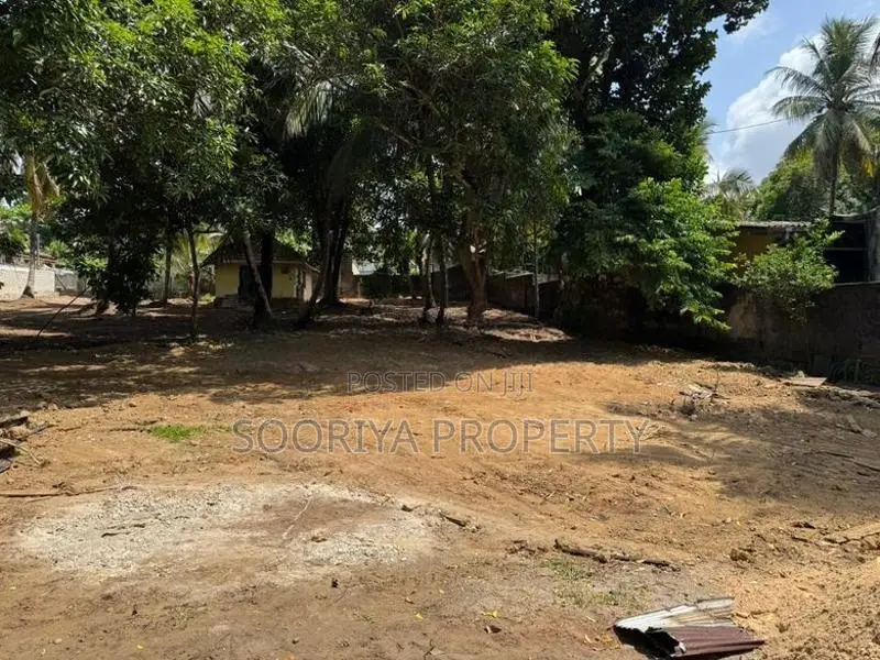 Near Town 80 Perches Land for Rent Piliyandala