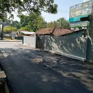 Land for Sale in Kadawatha