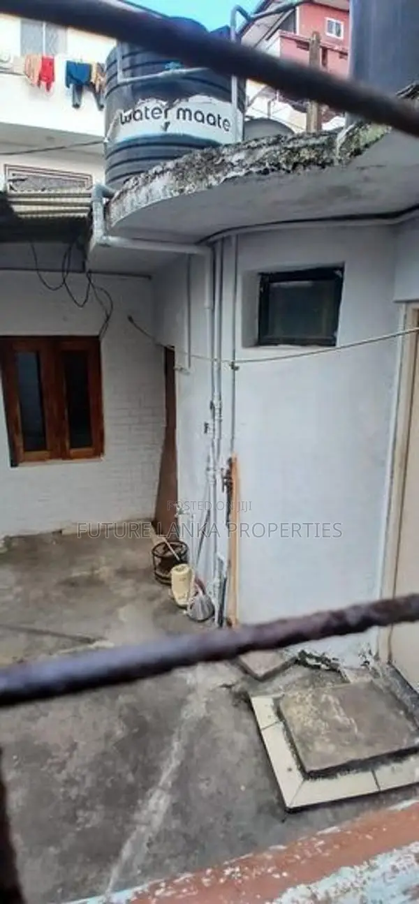House for Sale in Wellawatte Colombo-06