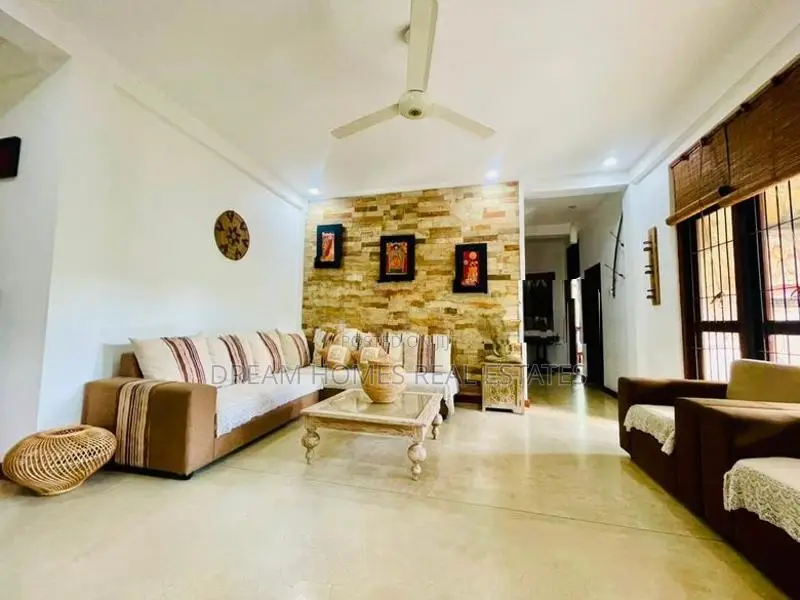 Luxury 5-Bedroom House for Sale – Kottawa