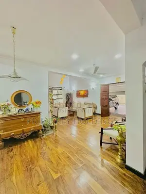 Luxury House for Sale in Battaramulla [hs102]