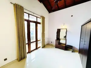 Modern 5-Bedroom House for Sale in Kalalgoda