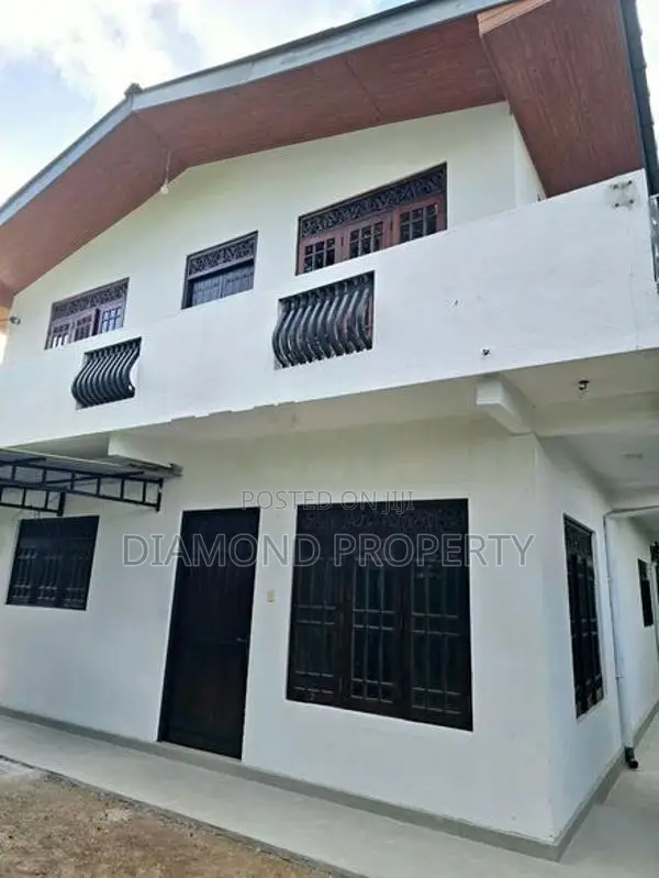 Two Storied House For Sale In Mandawila IDH Angoda