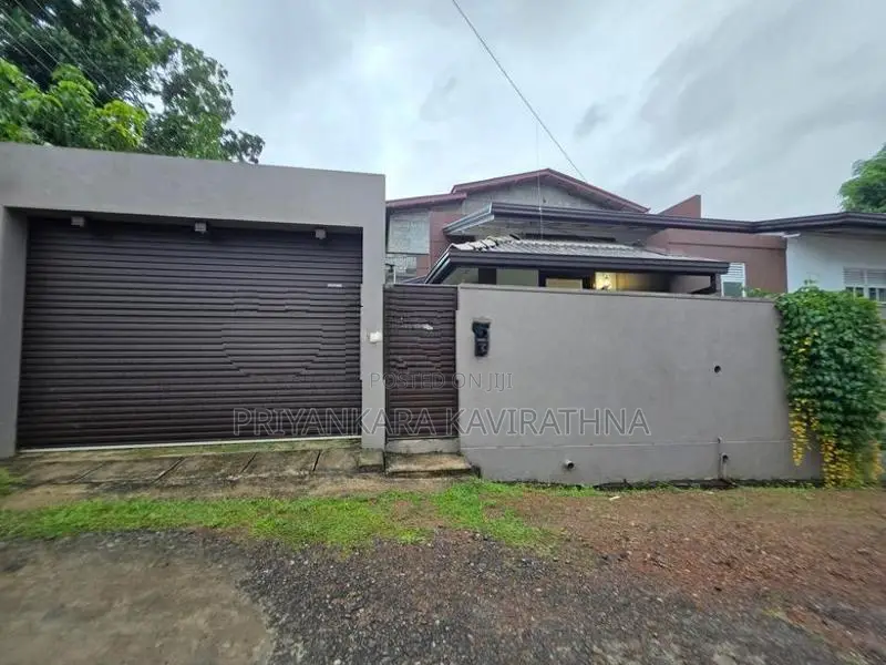 නවීන පන්නයේ තනිමහල් නිවස විකිනීමට - පොල්ගස්ඕවිට