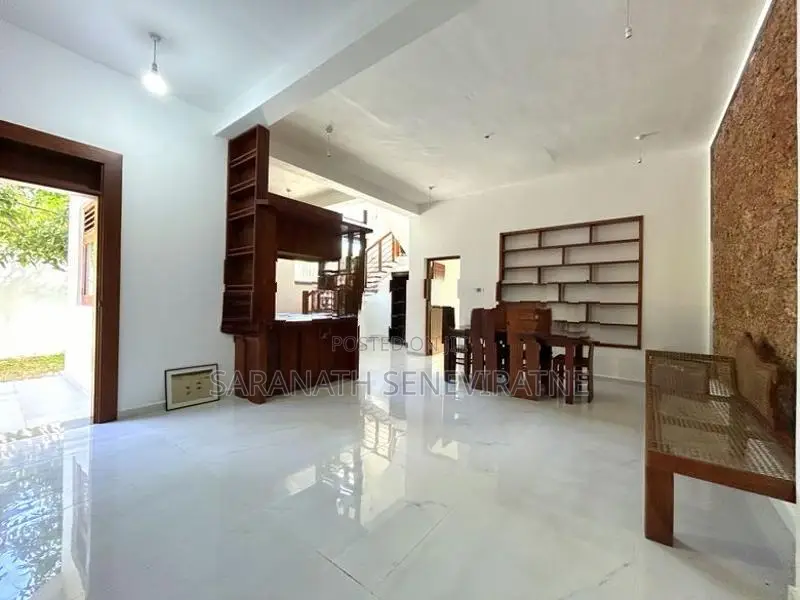 Brand-New House in Ja-Ela Thudella - Near Train Station