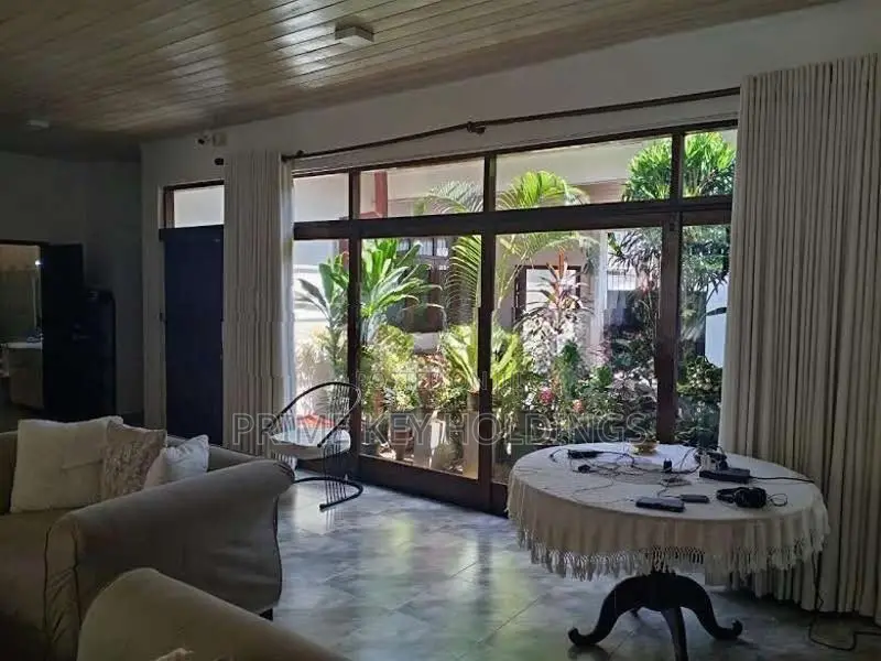 Luxury Fully Furnished House for Rent – Kirula Road, Colombo 05 [HR108