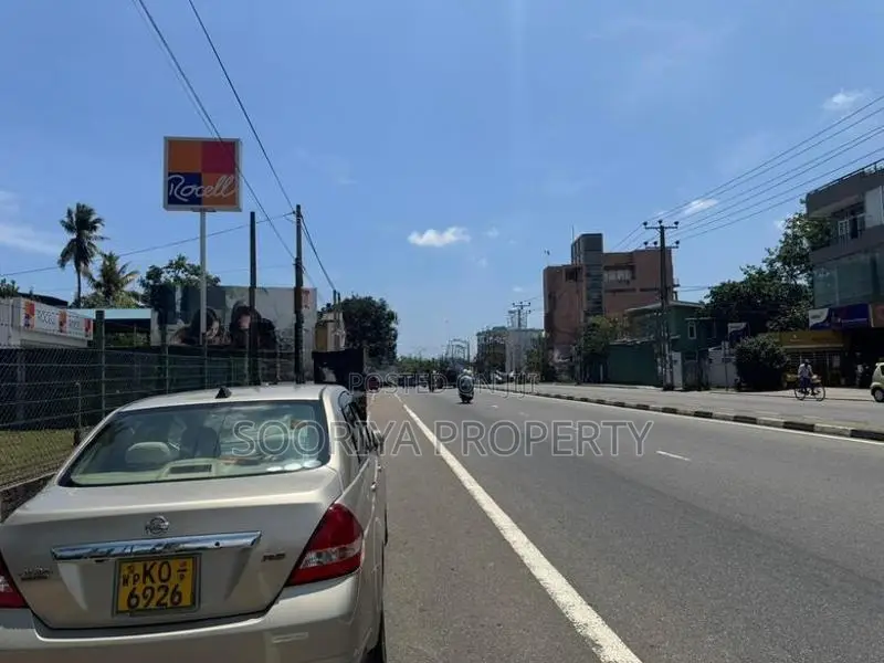 100 M to Colombo Road Land for Sale Piliyandala