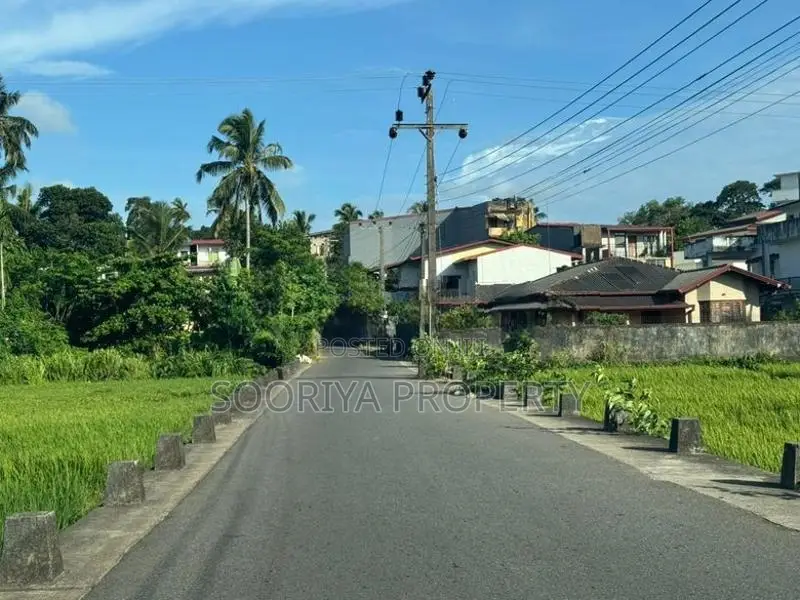 Near Town 80 Perches Land for Rent Piliyandala