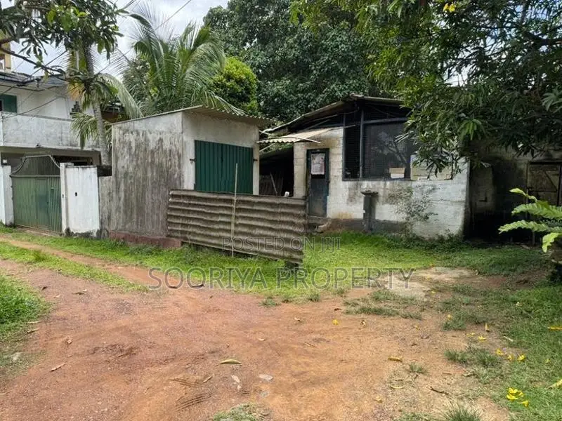 100 M to Colombo Road Land for Sale Piliyandala