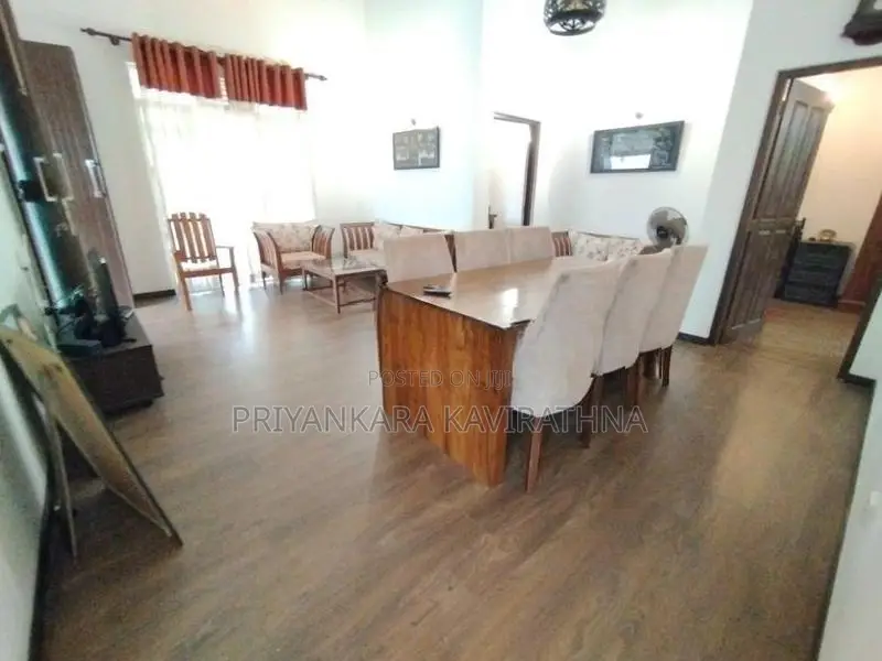 නවීන පන්නයේ තනිමහල් නිවස විකිනීමට - පොල්ගස්ඕවිට