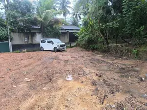 Land for Sale in Horana / Ca 13677