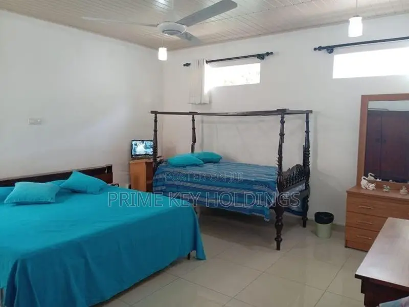 Luxury Fully Furnished House for Rent – Kirula Road, Colombo 05 [HR108