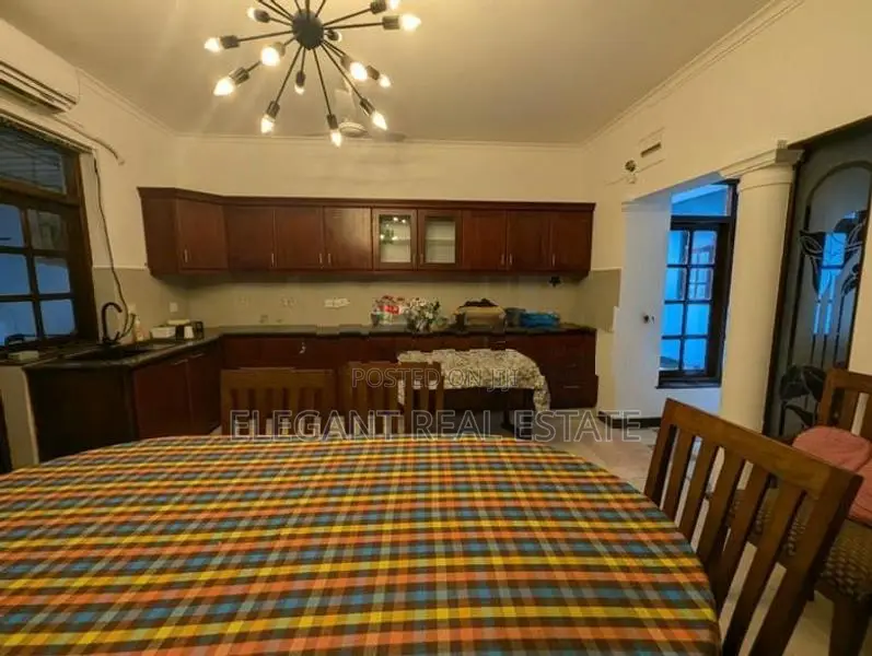 06 Bedroom Semi Furnished 03 Storied House for Rent in Nugegoda (a6507