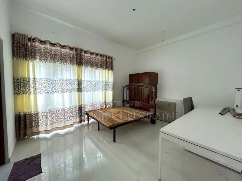 Brand-New House in Ja-Ela Thudella - Near Train Station