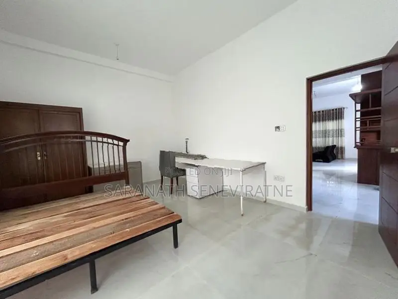 Brand-New House in Ja-Ela Thudella - Near Train Station