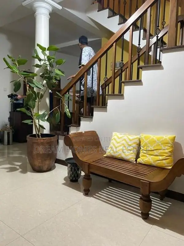 Spacious 4-Bedroom House for Rent – Godagama