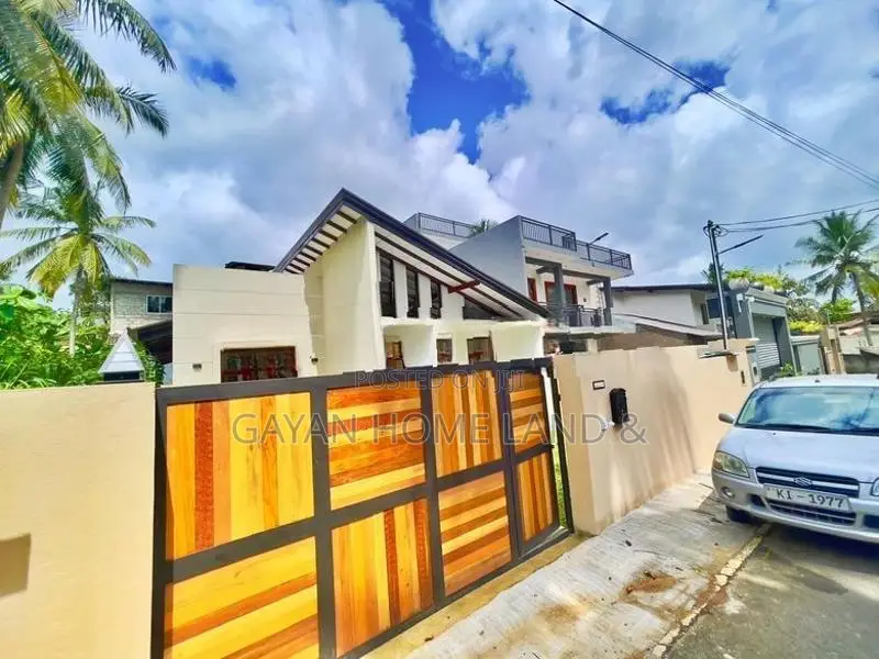 Brand New Modern Single Storey Quality House in Kahathuduwa