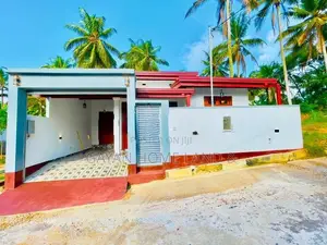 වාස්තුවිද්‍යානූකූලව ඉදිකල අලුත්ම වටිනා නිවසක් විකිණීමට කිරිවත්තුඩුවෙන්