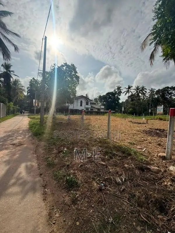 Land for Sale in Gampaha