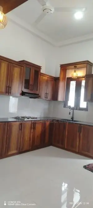 10.5 Perches Modern Luxury Home for Sale – Athurugiriya