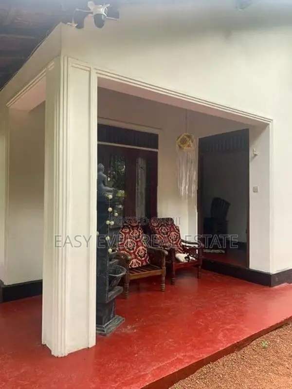 පර්චස් 117 ක් සමග නිවසක් කිරිදිවැලින්CH 12808