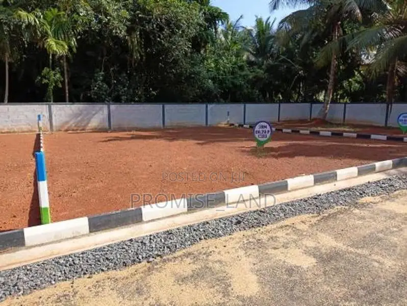 Land Sale in Thapitiya T01