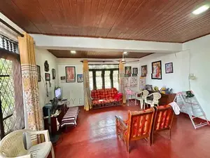 ඉඩමේ වටිනාකමට දෙමහල් නිවසක් නොමිලේ / HL 13251