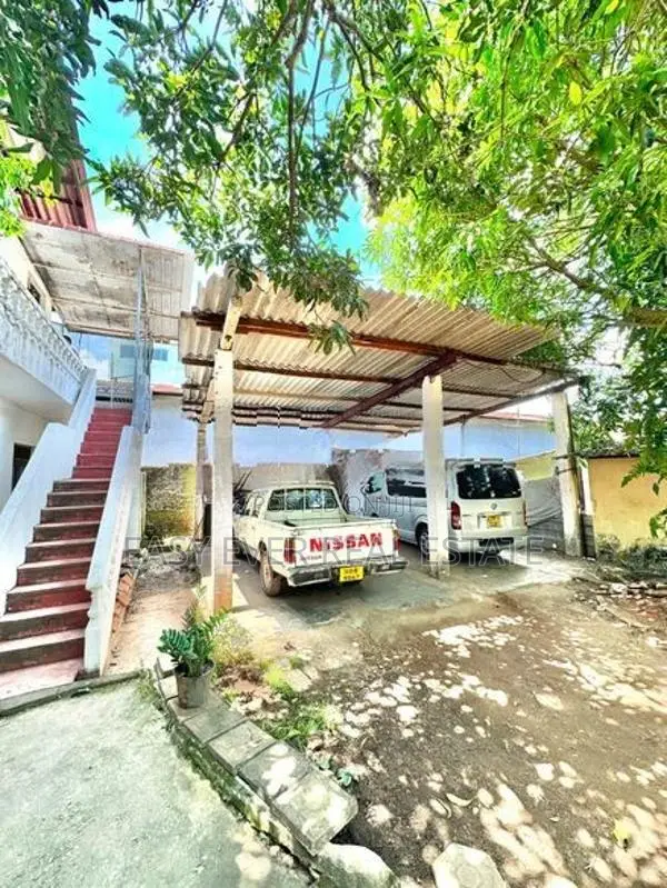 ඉඩමේ වටිනාකමට දෙමහල් නිවසක් නොමිලේ / HL 13251