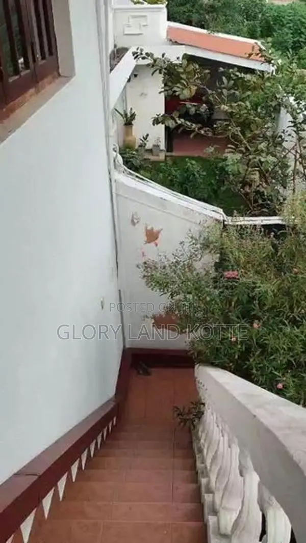 Upstair House for Rent in Pagoda Road