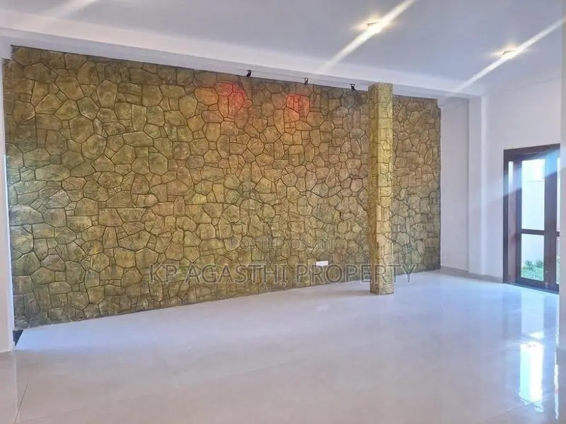 FADDY FILD VEIW SUPER LUXURY HOUSE FOR SALE IN BORALASGAMUWA