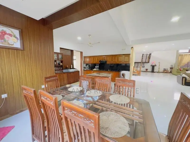 (DH548) Furnished Modern Two Storey House for Sale in Athurugiriya