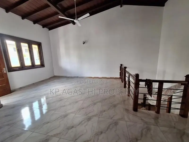 thalawathugoda modern house for sale in