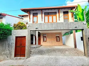 Luxurious Battaramulla Wickramasinghapura House for Sale