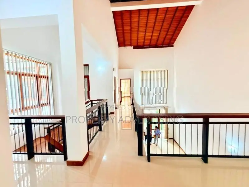 Luxurious Battaramulla Wickramasinghapura House for Sale