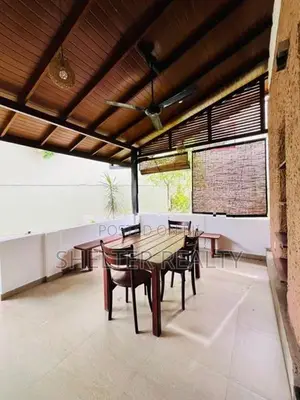 Fully Furnished 3 BR house for rent in Thalawathugoda