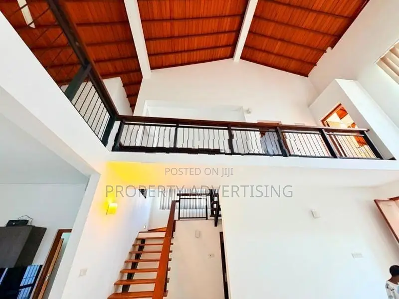 Luxurious Battaramulla Wickramasinghapura House for Sale
