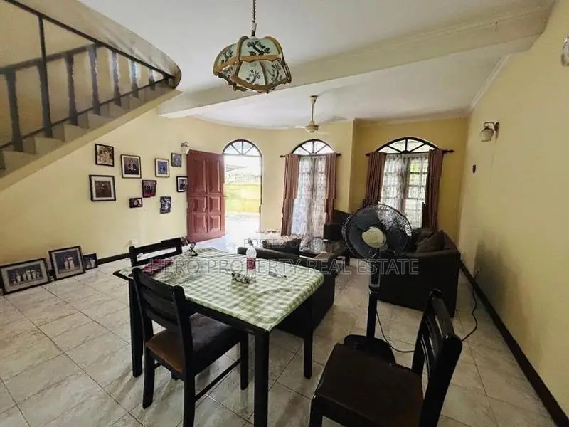 2 Storey House for Sale in Nugegoda