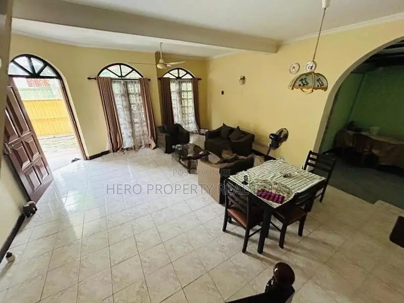 2 Storey House for Sale in Nugegoda