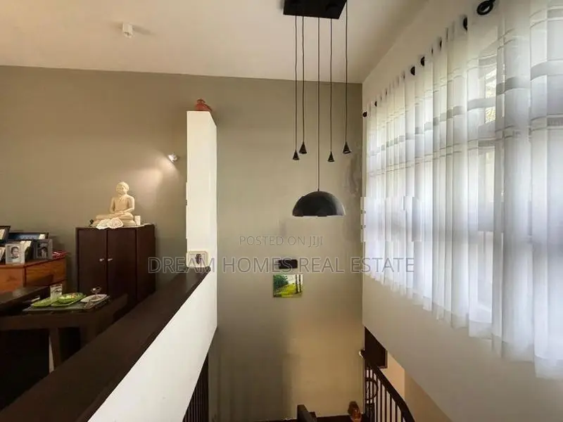 Luxury 4-Bedroom House for Rent – PitaKotte, Kotte