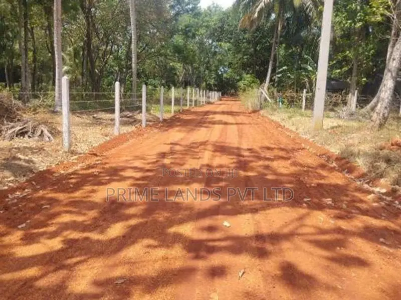 මරදන්කඩවල නගරයට ඇවිදින දුරින් සින්නක්කර ඉඩමක්