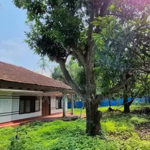 House With 5.75 Perch Land For Sale In Vaddukkodai