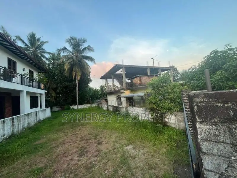 9 Perch Land For Sale Near Kadawatha Kandy Road(LA-GAMKD-149)