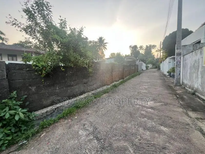 9 Perch Land For Sale Near Kadawatha Kandy Road(LA-GAMKD-149)