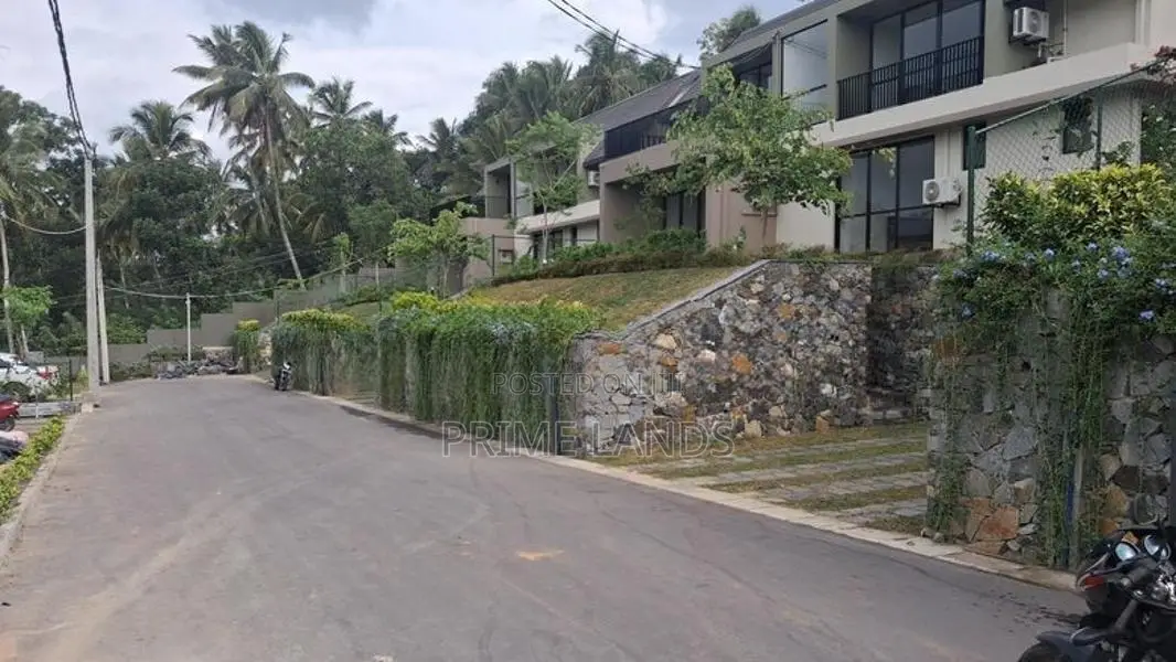 Beautiful Villas for sale in Kandy Digana