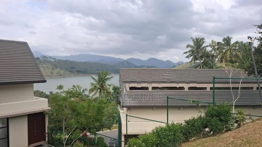 Beautiful Villas for sale in Kandy Digana
