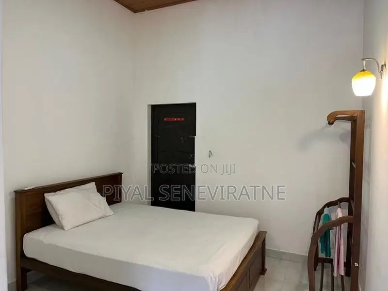 Seasonal Room for Short Term Rent - Kandy