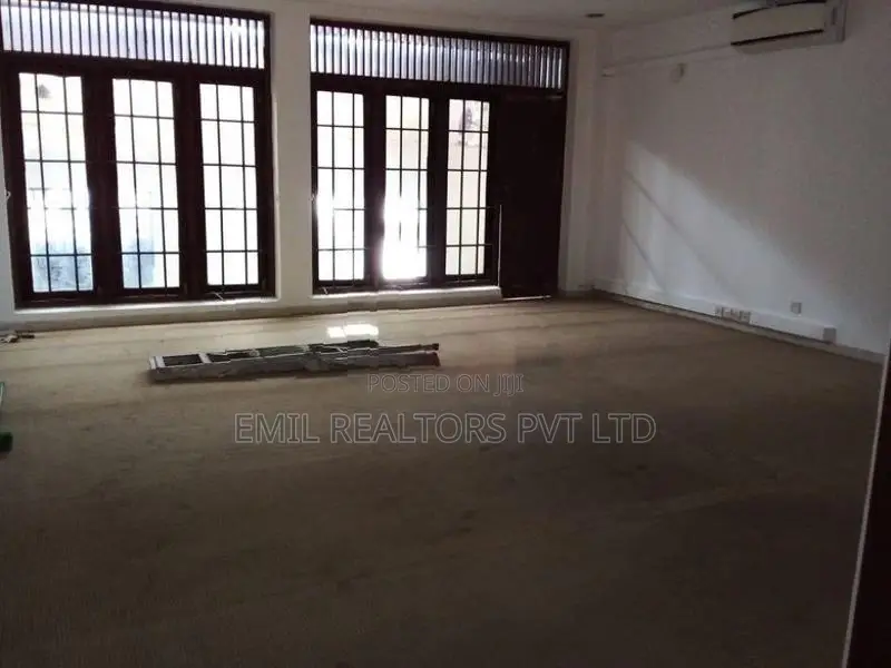 Spacious 9 Bedroom Commercial Property for Rent in Colombo 07 (EM038AM